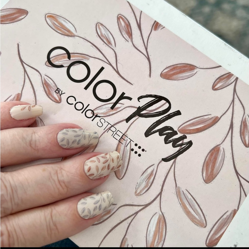 *Exclusive* Color Street Prairie Picnic | Floral Leaf Blue Clear Overlay Fall - Picture 2 of 10